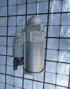 ROZRUSZNIK E-KLASA W213 2.0 CDI A6549061600 BOSCH 2