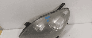 Przod przednia lampa lewa opel zafira b 2