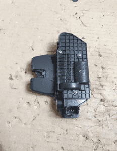 Zamek tylnej klapy tyl peugeot 5008 9151487499TH (5124795512) 7