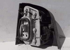 Volkswagen polo 9N 01-05r lampa tył prawa 4