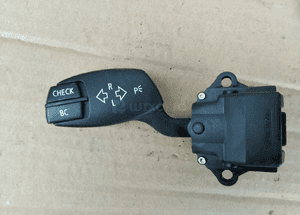 BMW E60 E61 przełącznik swiateł kierunkowskazów 1