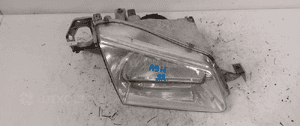 Przod przednia lampa prawa mazda 323F 2