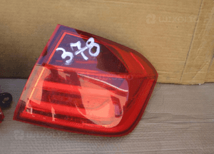 Lampa tył tylna prawa lewa bmw F30 w błotnik 3