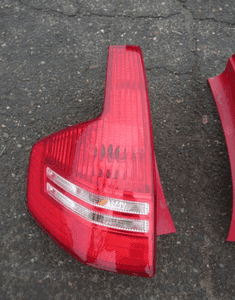 Lampa tył tylna lewa citroen C4 hb 2004-