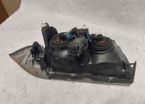 Przod przednia lampa lewa bmw E46 4