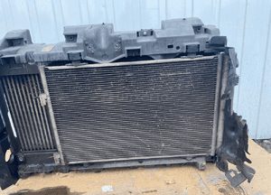 Peugeot 508 2.0 hdi pas przedni chłodnice komplet wentylator intercooler 3