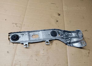Uchwyt mocowanie chłodnicy prawy dolny BMW M5 G30 F90 7357222 3
