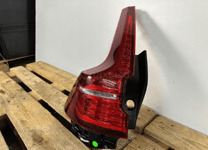 Lampa tył tylna lewa volvo V60 ii iii 2018- kombi 32228900 usa kanada cała 2