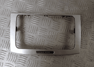 Vw passat B6 ramka dekor radia 3C0858069AC 1