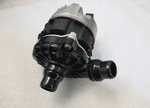 Mercedes C217 A217 W213 C190 W205 S205 dodatkowa pompa wody 7