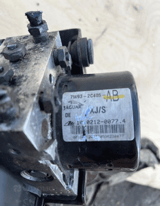 POMPA ABS 7W93-2C405 Jaguar XJ X350 X358 3