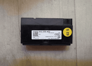 GNIAZDO ZŁĄCZE PORT USB AUDI 4N1035954 3