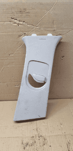 Osłona poszycie słupka prawa Renault Laguna III 769130001R 1