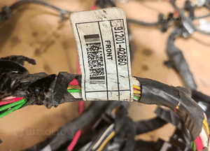SKRZYNKA BEZPIECZNIÓW INSTALACJA KOMORY KIA CEED 91201-A2860 2