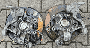 Volvo S60 zwrotnica piasta tył tylna prawa lewa 2