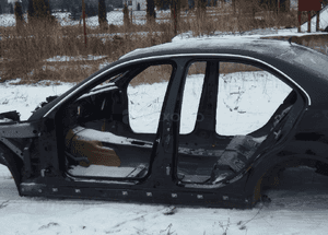 Mercedes W204 sedan próg słupek lewa strona k.l C040 1