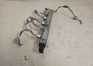 Listwa wtryskowa przewody rurki BMW 1 E87 2.0D 0445214183 7809128 3