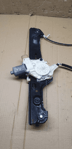 Mechanizm podnośnik szyby prawy przód BMW 3 E90 7060266S 7140588E 6927028 6