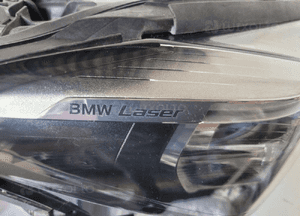 BMW 7 G11 12 LCI Lampa przednia LASER Prawa 12668 4