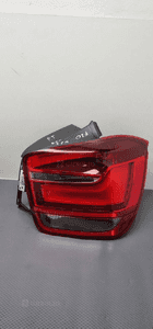 Bmw F20 lampa prawy tył 7241542 4