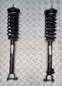 MERCEDES W213 AMORTYZATOR PRZÓD PRZEDNI LEWY ORAZ PRAWY A2133202013 2