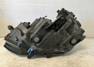 Lampa prawy przód passat B8 3G2941006C uk 9