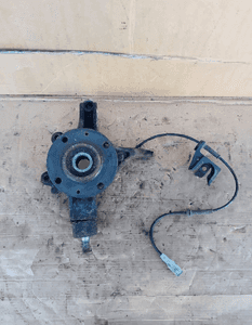 Zwrotnica piasta lewy przód przednia lewa Peugeot 308 T7 1.6 THP 1