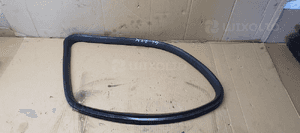 Uszczelka szyby prawy tył tylna prawa Mercedes GL X166 W166 A1666809000 A1666806601 1
