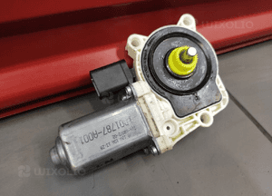 DODGE NITRO 2.8 CRD SILNICZEK SZYBY LEWY PRZÓD PRZEDNI ORYGINAŁ BDB 1