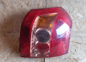 Toyota corolla E12 hb hatchback lift lampa tył tylna prawa wysyłka! 1