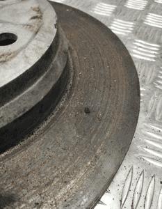 Bmw F30 F31 F32 tarcza hamulcowa tył 6864899 9