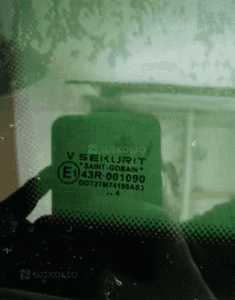 Szyba lewy tył karoseryjna VW Touareg AS3 04r 5