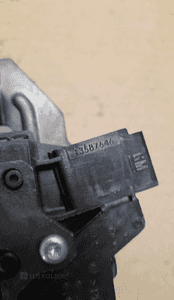 OPEL ZAMEK KLAPY BAGAZNIKA TYL 13587646 3