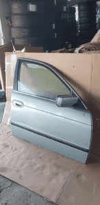 Drzwi prawy przód przednie prawe BMW 5 E39 3