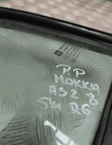 Szyba karoseryjna prawy przód opel mokka 3