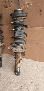 Amortyzator mcperson lewy prawy przód przedni VW FOX 3