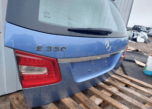 Mercedes e-klasa W212 lift kombi klapa bagażnika tył kompletna w kolor 9