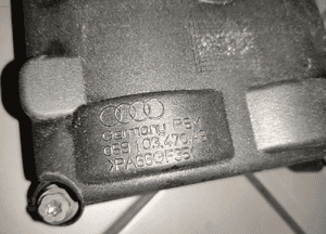 Audi Q7 4L 3.0TDI cjg cjga pokrywa zaworów prawa głowicy oryginał ideał 11