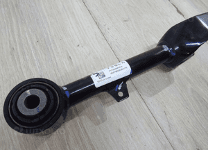 Wahacz tylny poprzeczny górny tesla model y 1344426-00-C llu 3