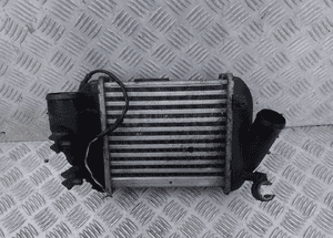 Audi A4 B6 B7 2.5 tdi intercooler lewy 8E0145805P radom 4