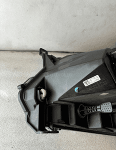 Lampa lewy przod renault master iv 4 260607867R 8