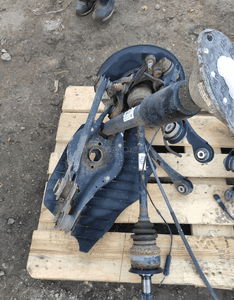 BMW F20 ZWROTNICA AMORTYZATOR PIASTA TARCZE ZACISK PRAWY LEWY TYŁ BDB STAN 11