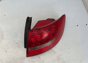 Audi A6 C6 lampa ledowa led prawa w błotnik 4F9945096E 4