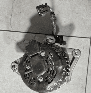 Toyota Avensis T27 Auris Verso  1.6 1.8 Valvematic  alternator 27060-0T051 5