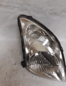 Przod przednia lampa  prawa suzuki swift MK6 3