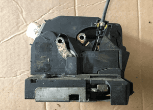 Zamek drzwi tylny prawy Land Rover Freelander