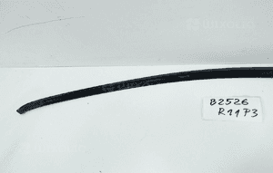 Listwa dachowa lewy tył mercedes c W205 czarna 4