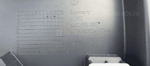 Boczek tapicerka prawy przód przednia prawa VW Golf V Plus 7