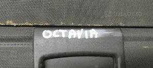 Roleta bagażnika czarna Skoda Octavia I 6