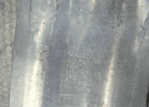 Audi A4 B9 8W0 idealna belka przednia 12